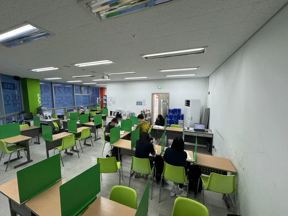 경산시 인근 와와 자습실 공간